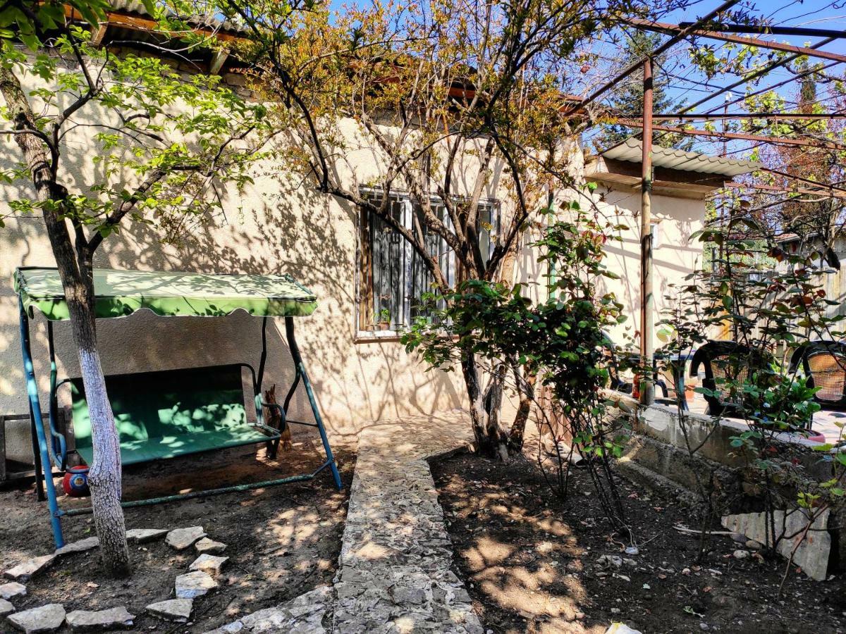 Guesthouse Ttt Тбілісі Екстер'єр фото